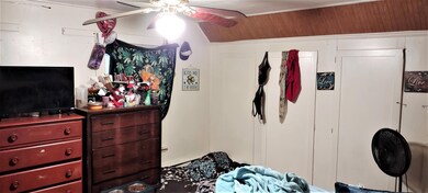 31 Spruce St, Millinocket, ME 04462 - photo 6