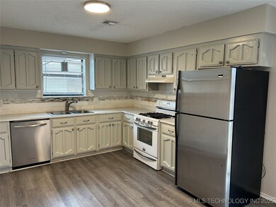 14633 S Xenophon Ave, Glenpool, OK 74033 - photo 5