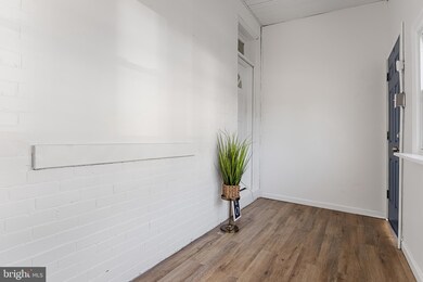 222 Warren St, Gloucester City, NJ 08030 - photo 5