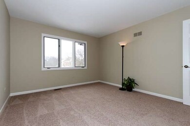 2243 Aster Ct, Naperville, IL 60565 - photo 5