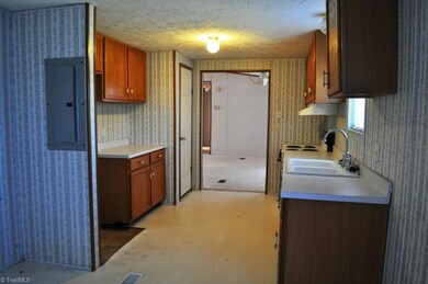 757 Cool Spring Rd, Statesville, NC 28625 - photo 7