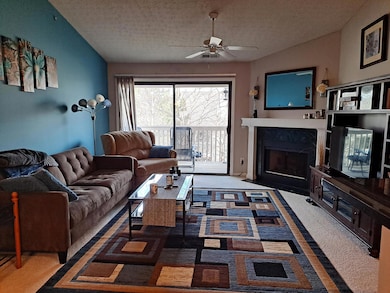 6729 Meadow Creek Dr unit 310, Columbus, OH 43235 - photo 4