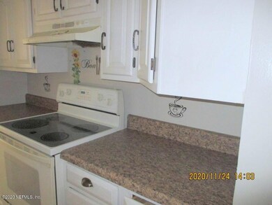 6504 Lucente Dr, Jacksonville, FL 32210 - photo 5