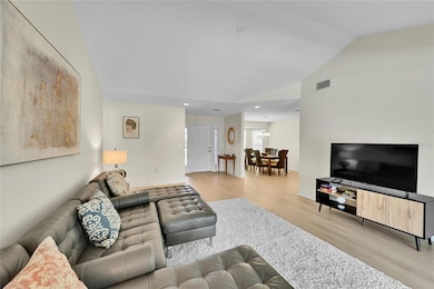 1569 Waterford Dr, Venice, FL 34292 - photo 4