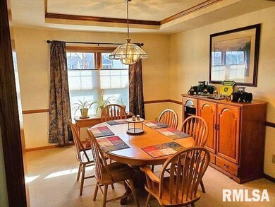 1430 W 52nd St, Davenport, IA 52806 - photo 5