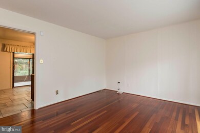 177 Martin Dr, Manassas Park, VA 20111 - photo 5