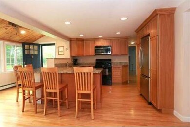 6 Alberta Ave, Newburyport, MA 01950 - photo 4