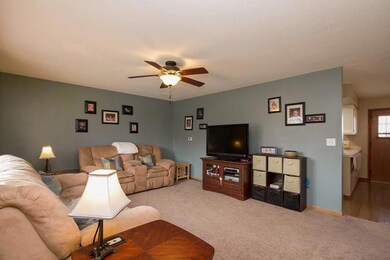 livingroom3_700.jpg