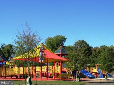 1209 Winter Hunt Rd, McLean, VA 22102 - photo 3