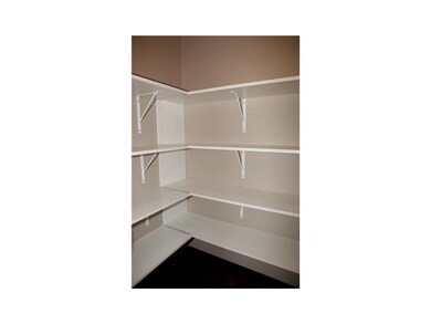 Kitchen. Walk-in Pantry