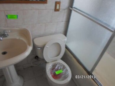 2026 Lloyd Ave, Waukegan, IL 60085 - photo 5