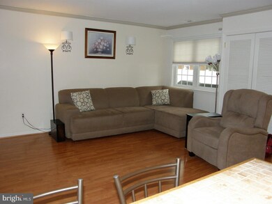 325 S Warminster Rd unit D10, Hatboro, PA 19040 - photo 4