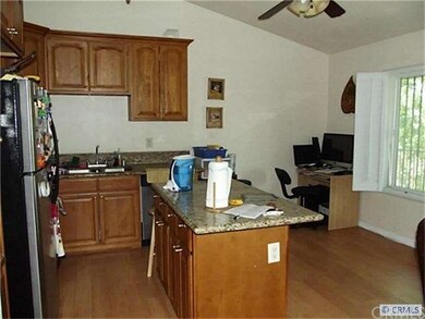 Kitchen w/ island