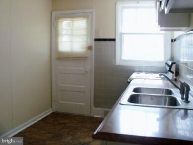 293 N Broad St, Penns Grove, NJ 08069 - photo 4