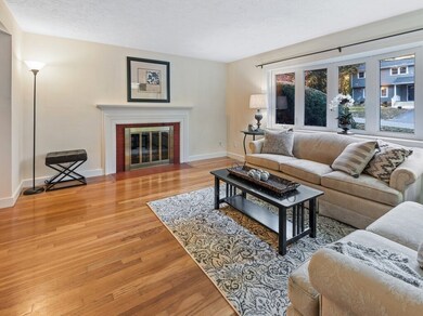 6 Holbrook Rd, Wayland, MA 01778 - photo 3