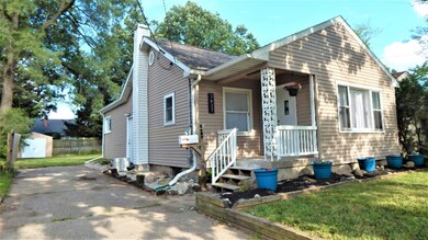 3627 Lowcroft Ave, Lansing, MI 48910 - photo 2