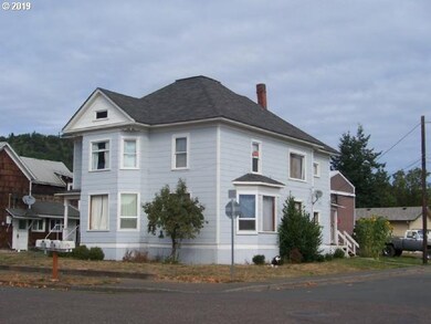 131 Ash St, Myrtle Point, OR 97458 - photo 7