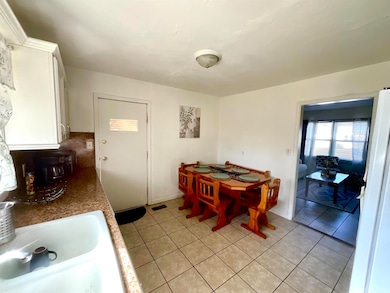 413 W Vine Ave, Enid, OK 73701 - photo 5