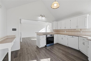 1325 NE Foxwood Dr, Lees Summit, MO 64086 - photo 6