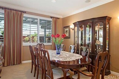 Dining room /living room with crown molding, custo