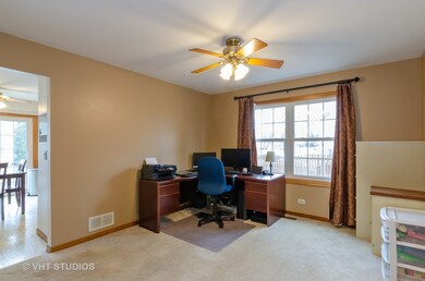 2000 Tahoe Pkwy, Algonquin, IL 60102 - photo 3