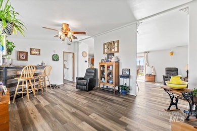 10289 W Desert Duck Ave, Mountain Home, ID 83647 - photo 7