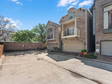 8405 Water Oak Pass Dr, Houston, TX 77055 - photo 2