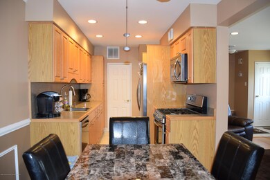 499-2 Willow Rd E, Staten Island, NY 10314 - photo 2