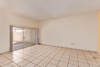 14042 N Palm Ridge Dr W unit 17H, Sun City, AZ 85351 - photo 7
