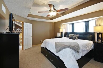 1016 Camelot Dr, Raymore, MO 64083 - photo 7