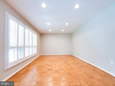 6905 Smyth St, Springfield, VA 22152 - photo 5