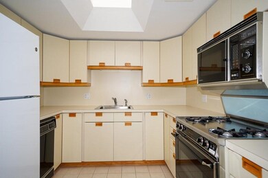 460 Place Ln, Woburn, MA 01801 - photo 6