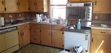 25 Catalpa Ave, Riverside, RI 02915 - photo 7