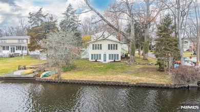 86 Lake Dr W, Wayne, NJ 07470 - photo 6