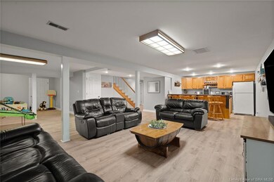 4621 Shady View Dr, Floyds Knobs, IN 47119 - photo 5