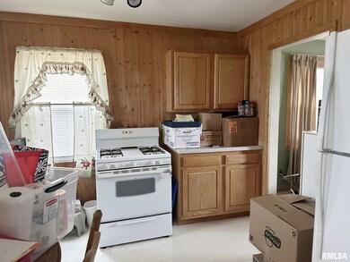 3102 W 68th St, Davenport, IA 52806 - photo 6