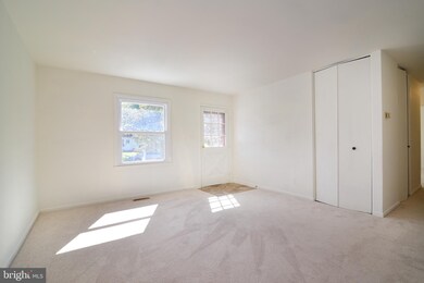 103 N Sycamore Rd, Sterling, VA 20164 - photo 5