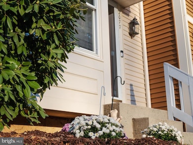 2077 Whisperwood Glen Ln, Reston, VA 20191 - photo 3