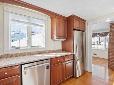 47 Graymore Rd, Waltham, MA 02451 - photo 6