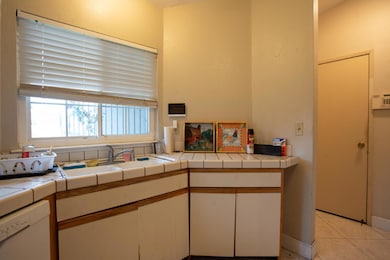 8069 Halkeep Way, Sacramento, CA 95823 - photo 6