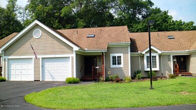 97 Duck Hollow Cir, Stroudsburg, PA 18360 - photo 3