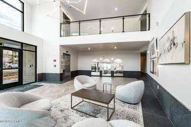 23_Lobby_1800x1200_3597560