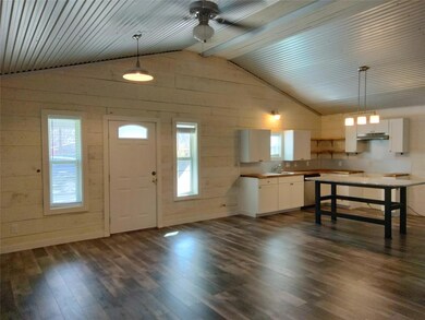 616 W 7th St, Bonham, TX 75418 - photo 3