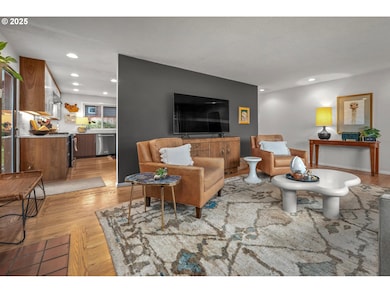 6630 SW Dover St, Portland, OR 97225 - photo 7