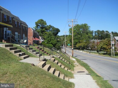 1104 Cooks Ln, Baltimore, MD 21229 - photo 2