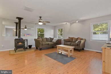 38 Edgemont Ln, Willingboro, NJ 08046 - photo 6