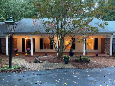 1139 Oakmont Dr, Asheboro, NC 27205 - photo 3