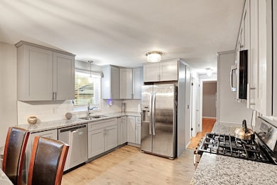 161 Fernbank Rd, Springfield, MA 01129 - photo 4