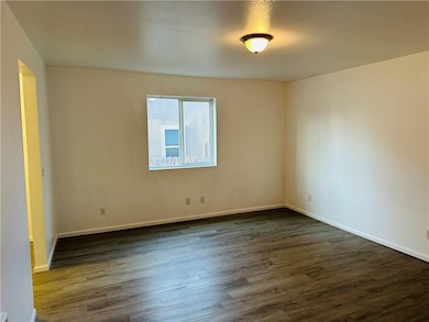 413,415 S 34th unit 413, Billings, MT 59101 - photo 4