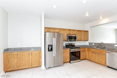 6008 Salinas Canyon Ave, Las Vegas, NV 89139 - photo 4